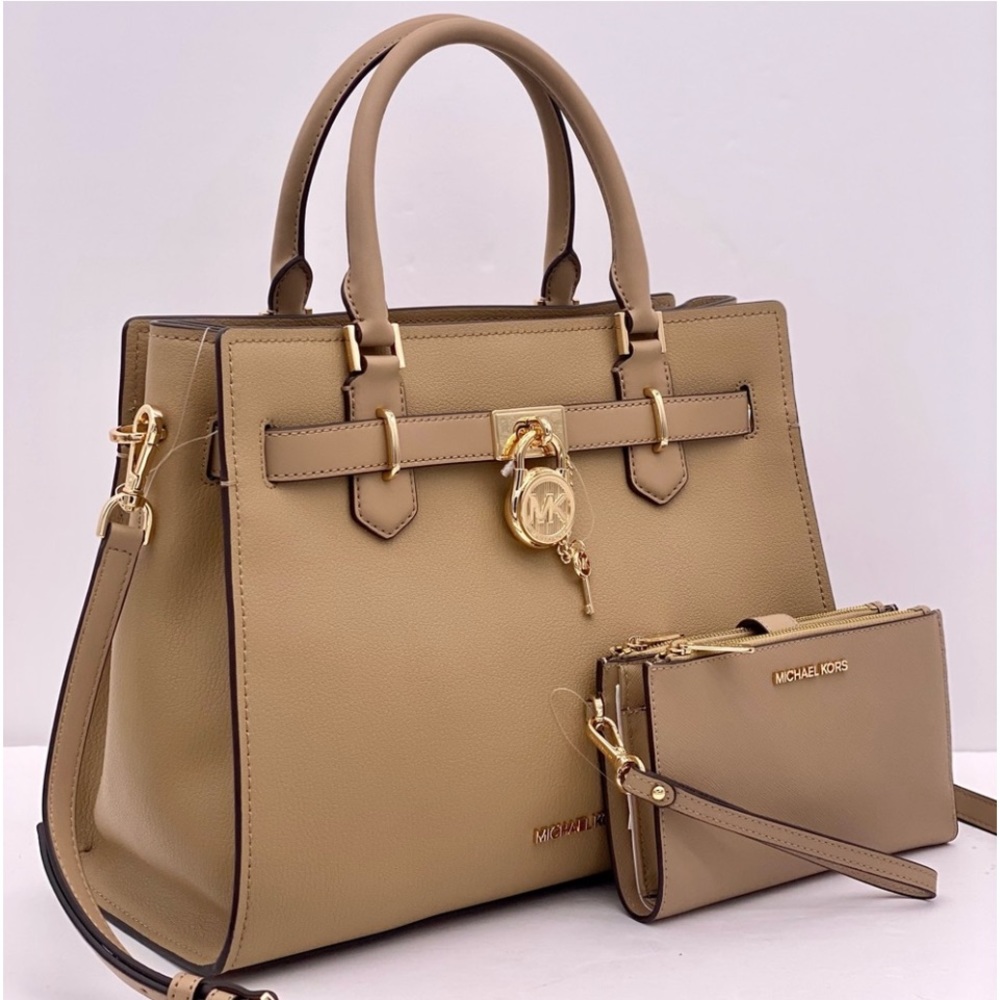 Michael Kors Hamilton
Medium Satchel and
Wallet Set Camel - Picture 13 of 13